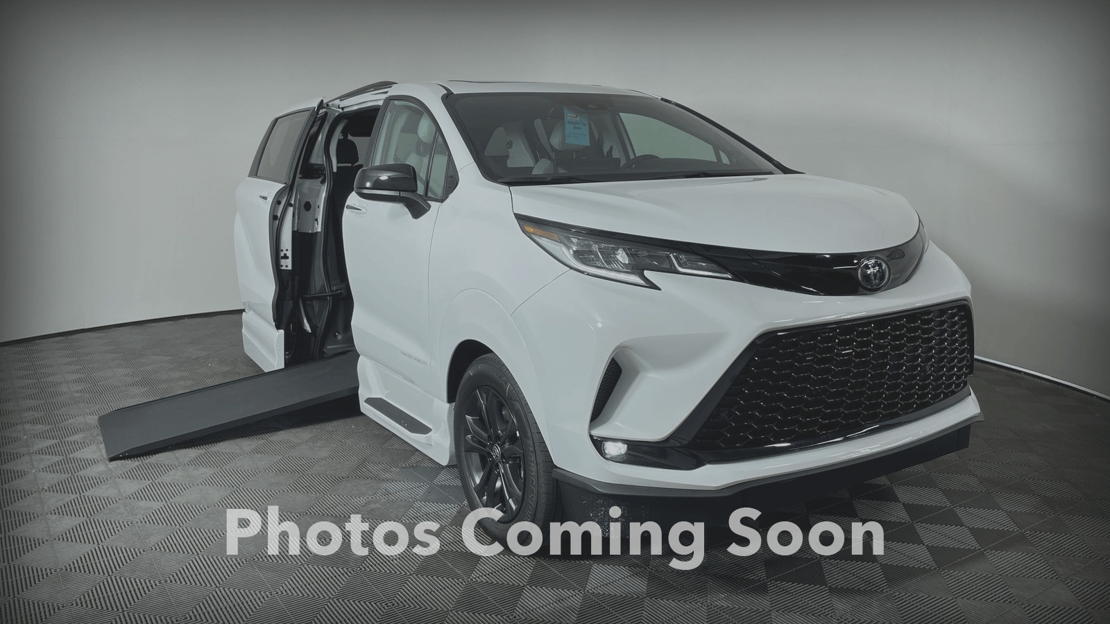 2026 Toyota Sienna AWD XSE